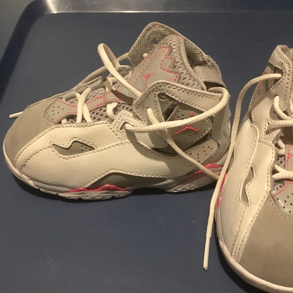 Toddler boy Jordan’s - Picture 3 of 7